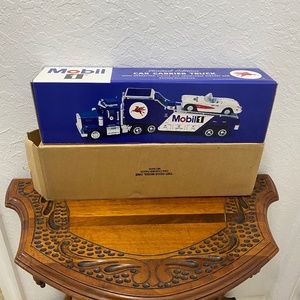 Mobil 1, Limited Edition Carrier Truck, Vintage, 2000, 1/32 scale, New